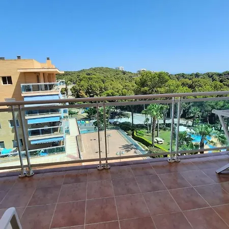 Enjoy The Swimming Pool And Relax In Cap סאלו