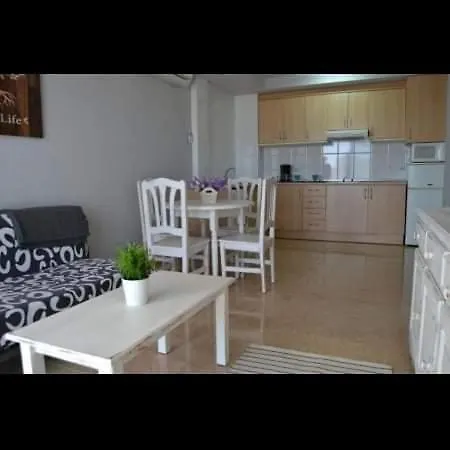 Enjoy The Swimming Pool And Relax In Cap * Salou